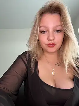 bettyloveu online show from June 4, 7:47 am