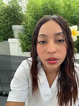 MiaCamille  online show from April 10, 9:08 pm