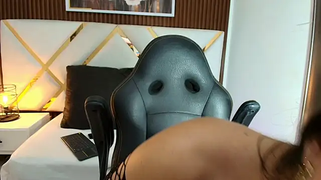 Sluttyysucker  online show from March 26, 12:11 pm