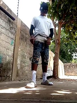 spittingpig1 online show from March 26, 2:44 pm