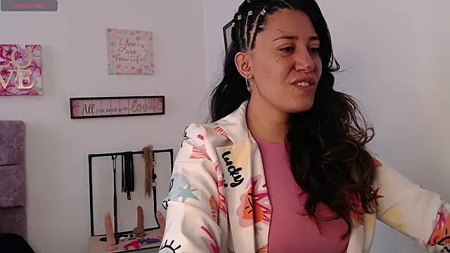 violeta scott online show from April 7, 3:23 pm