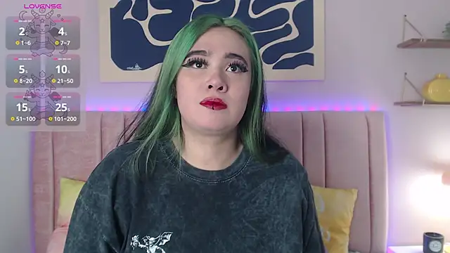 Liliith Zeniith online show from April 6, 7:37 pm