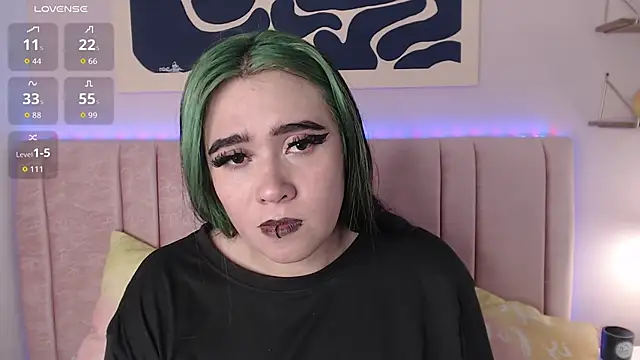 Liliith Zeniith online show from April 8, 8:42 pm