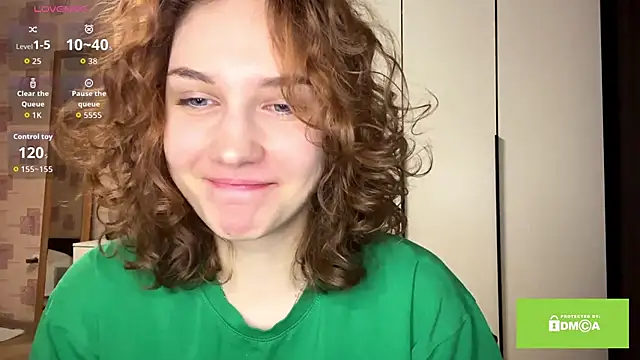 SamellaFlugum online show from March 16, 5:06 pm