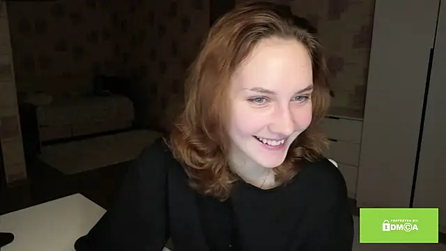 SamellaFlugum online show from April 20, 7:04 pm