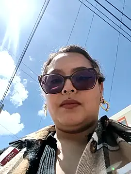 annie 27 online show from March 19, 3:38 pm