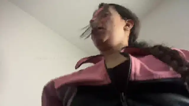 ItsAmara online show from April 16, 1:34 pm