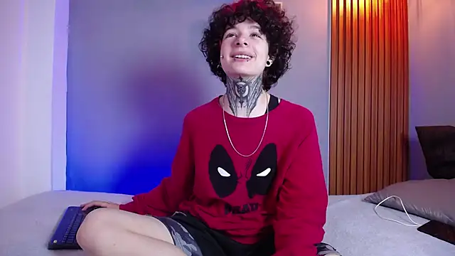 JuneBlake  online show from April 10, 1:49 pm