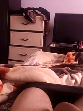 JoyousArray85 online show from April 1, 1:41 pm