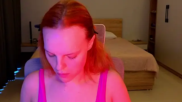 mollybossy online show from March 31, 12:12 am