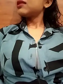 ritika gupta02 online show from March 31, 8:31 pm