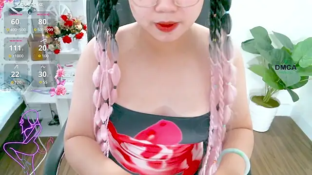 Candy Sweeties online show from March 28, 1:05 am