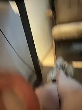 zhizhibaobei online show from April 1, 1:28 am