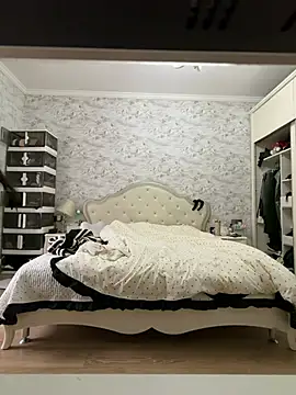 zhizhibaobei online show from April 2, 1:47 am