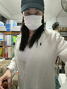 Snapshot of zhizhibaobei chatting on April 19, 12:54 am zhizhibaobei online show from April 19, 12:54 am