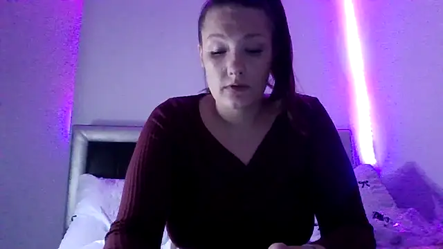 NofaceNocase34xx online show from April 15, 7:10 pm