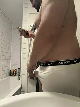 bigmillz32 online show from March 29, 12:54 am