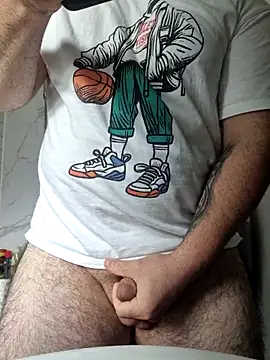 bigmillz32 online show from April 4, 3:20 pm