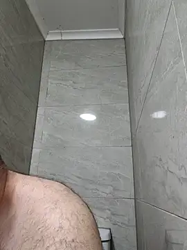 bigmillz32 online show from April 10, 11:42 pm