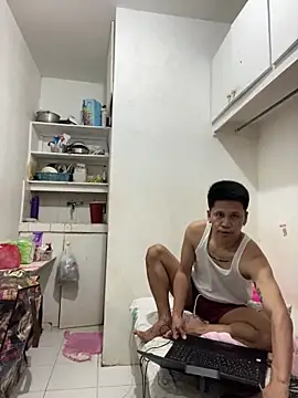 Snapshot of dion_cummer chatting on April 15, 3:02 am dion cummer online show from April 15, 3:02 am