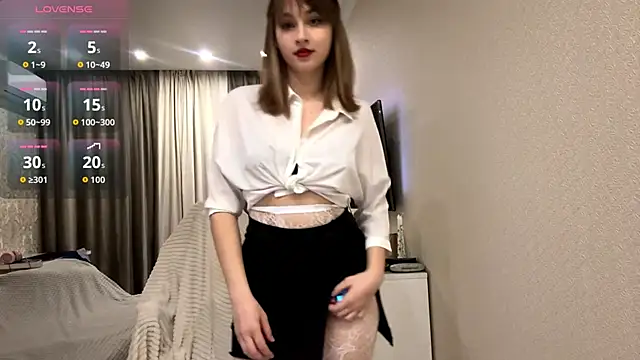 Olivia 132 online show from March 23, 5:50 pm