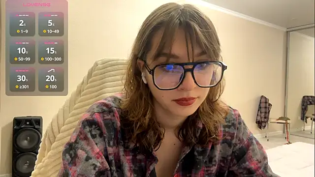 Olivia 132 online show from March 27, 5:23 pm