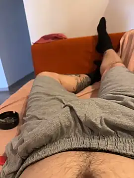 g thess online show from April 4, 10:46 am