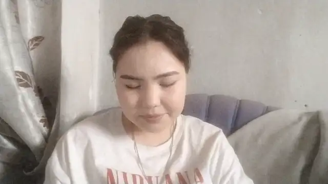 CuteAngell online show from April 18, 9:02 am