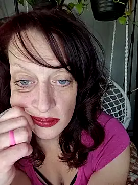 Snapshot of PurpleBunnyxo chatting on May 7, 4:23 pm PurpleBunnyxo online show from May 7, 4:23 pm