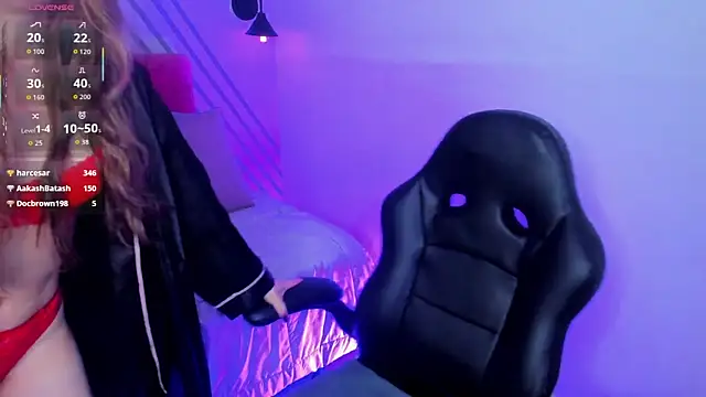 camille eyes online show from April 17, 1:25 pm