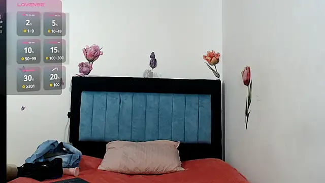 KARLYXS online show from March 27, 11:54 am