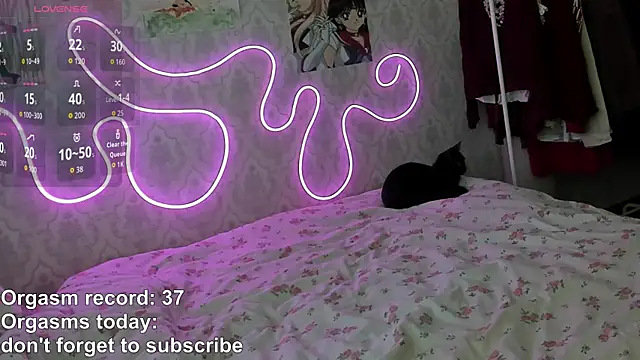 RileyNymph online show from April 17, 4:04 am