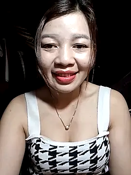 Yiyi102300 online show from April 6, 2:31 am