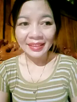 Yiyi102300 online show from April 12, 11:21 pm