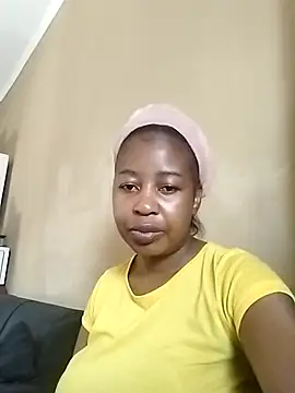 Prettylicou online show from April 10, 10:20 am