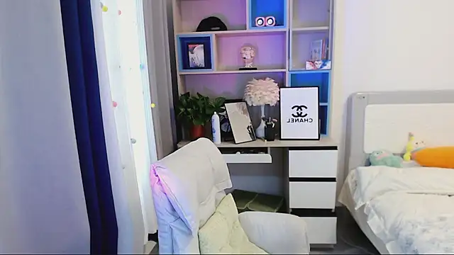 coke-123 online show from April 7, 8:15 am