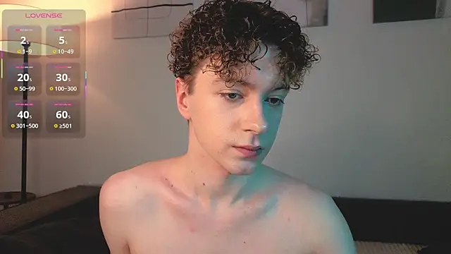 Angel Crave online show from April 6, 8:10 pm