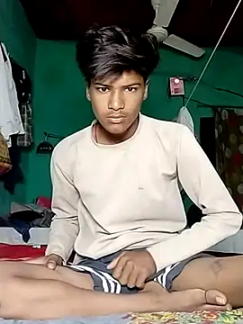 pandey ji ka beta hu online show from March 30, 8:10 pm