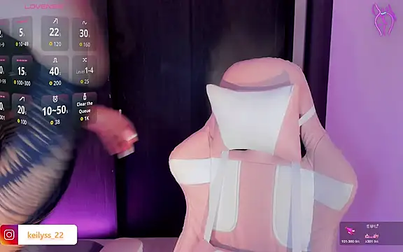 keilyss   online show from April 19, 10:34 pm