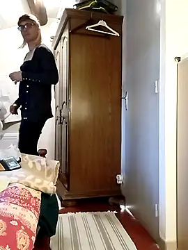 stephie83 online show from March 24, 4:34 pm