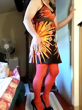 stephie83 online show from April 5, 4:15 pm