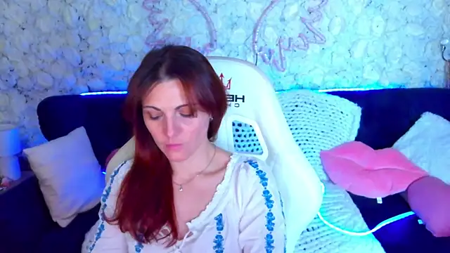 FireFoxxxxxy online show from April 14, 5:02 am