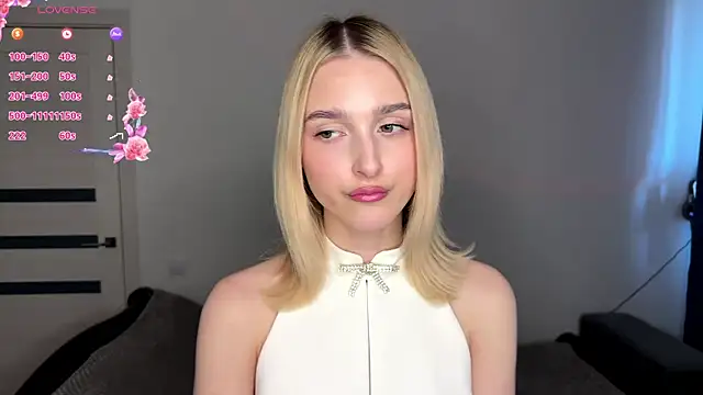 SweetiLun online show from April 15, 1:18 pm