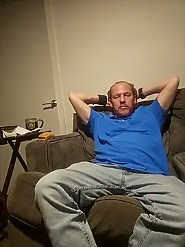 yourMasterisBored online show from March 24, 2:38 am