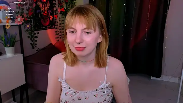 susie miu online show from April 11, 8:46 pm