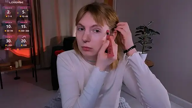 susie miu online show from April 15, 8:53 pm