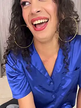 Lacolorinaa online show from April 13, 9:20 pm