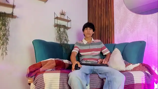 Cheys Mast online show from March 30, 6:42 pm