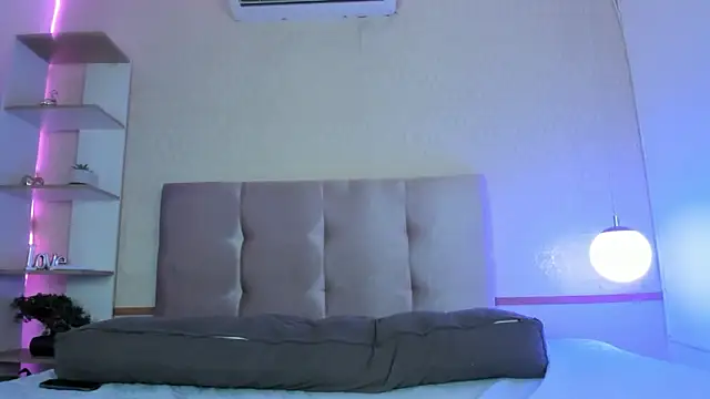 Cheys Mast online show from April 5, 7:33 pm