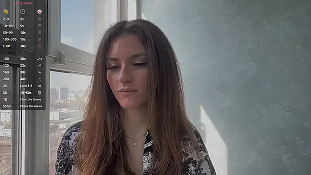 Moonstarisrares online show from April 3, 8:23 am